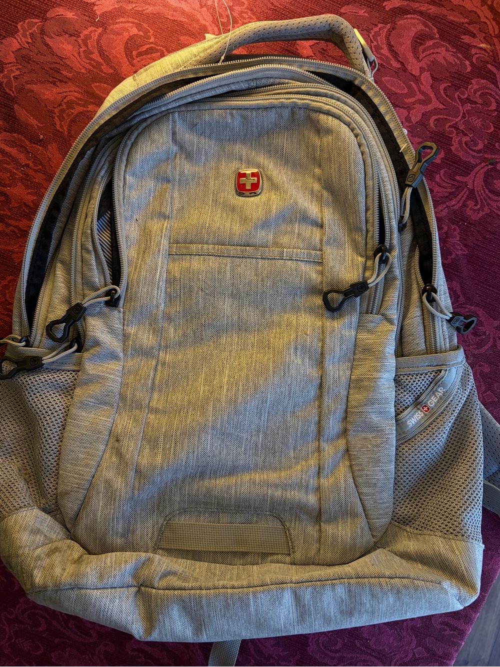 SwissGear Light Gray Men's Commuter Backpack with Red Logo